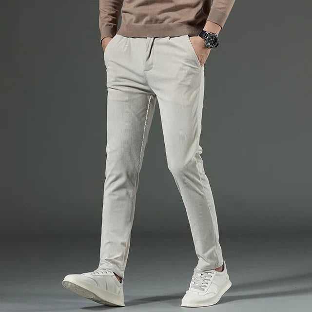 Lignes Parisiennes™ | Pantalon en velours côtelé